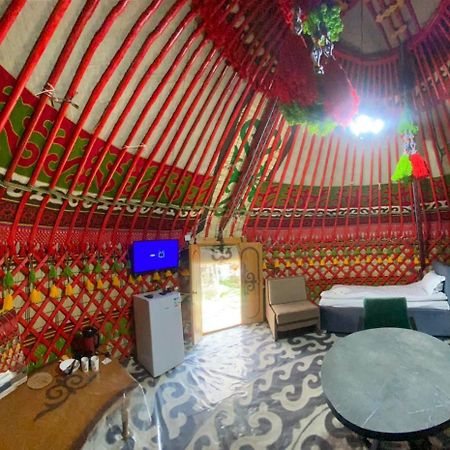 Bed and Breakfast Turan Handmade Yurt With Heated Floors Karakol Exterior foto