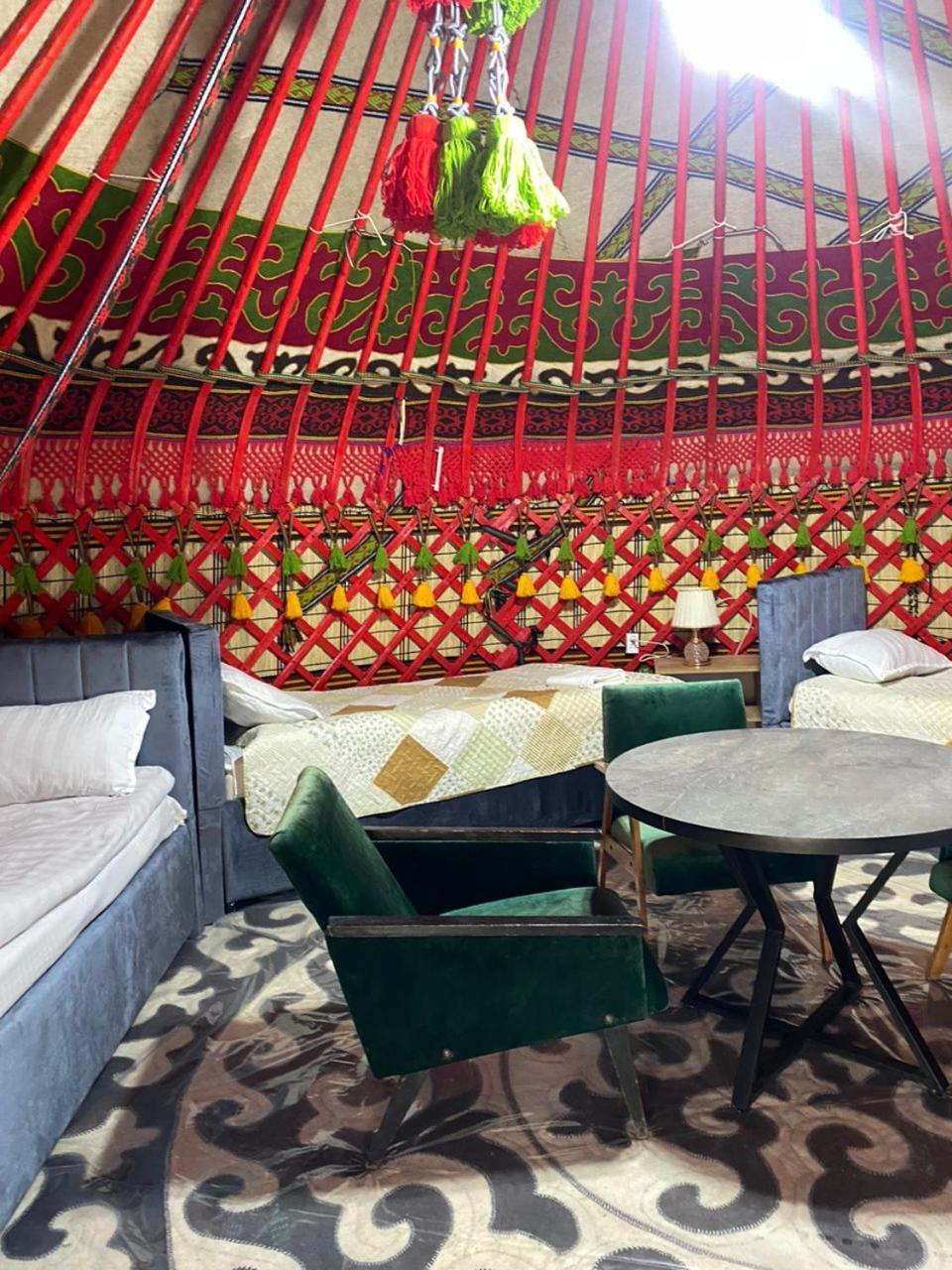 Bed and Breakfast Turan Handmade Yurt With Heated Floors Karakol Exterior foto